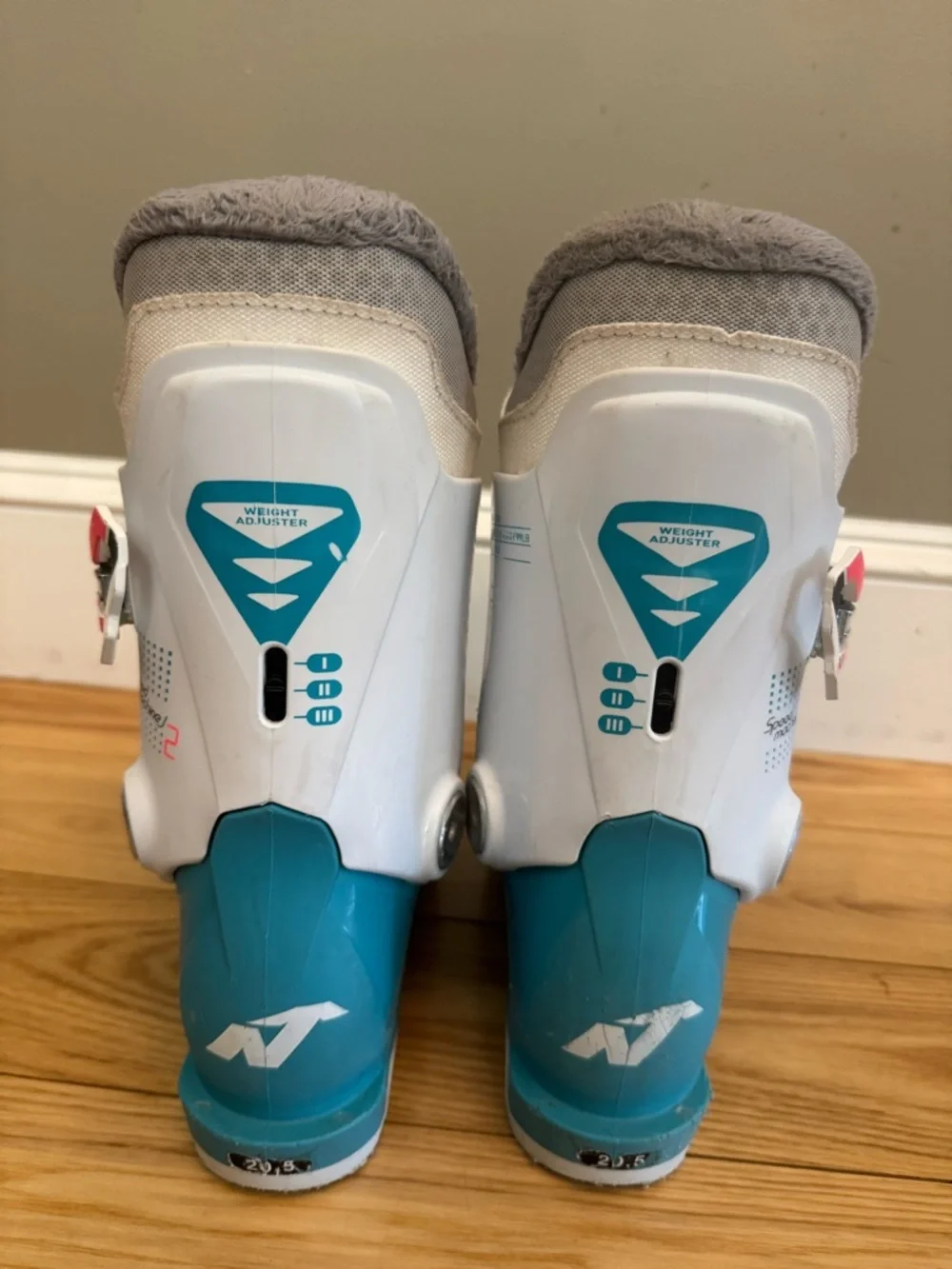Nordica Kids Ski Boots 245mm US 1-2 Easy Entry Teal Beginner Youth READ